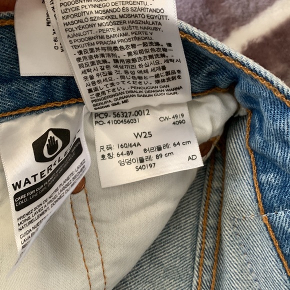 Levi’s 501 high rise denim shorts - Picture 3 of 3